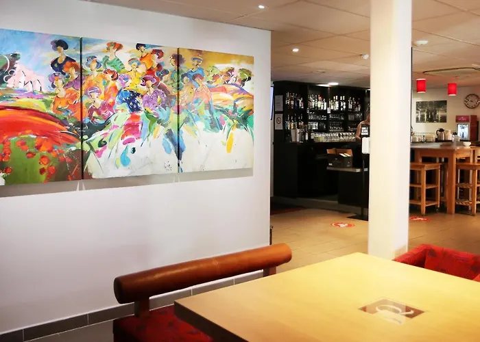 fotos do Le Quarré Hôtel Bistrot Bruguieres