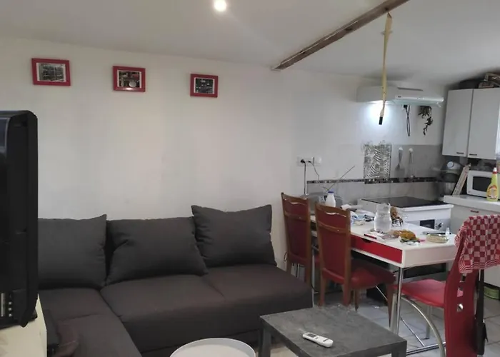 Agreable Studio Avec Jardin Au Centre Ville Apartment Saint Gaudens photo