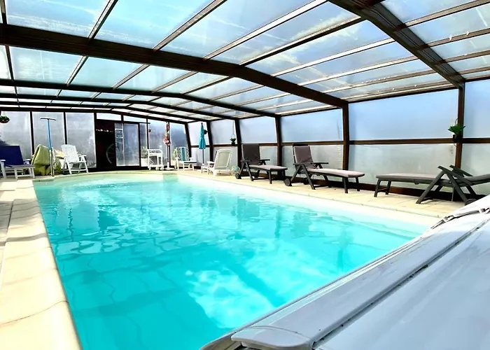 Maison De Charme Piscine Couverte Chauffee Mayrinhac-Lentour photo