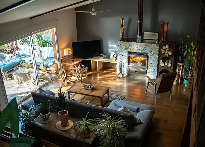 La Maison Atypique & Sa Piscine Pontacq képek