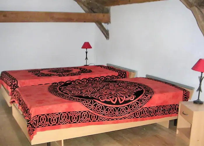 Awesome Home In Sauzet With Kitchen תמונה