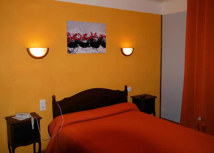 Hotel Le Castelet Ax-les-Thermes photo