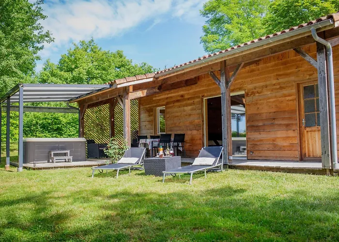 صورة Chalet Cedre - Les Chalets De Barruerot - Spa Jacuzzi Privatif Peyrusse-Grande