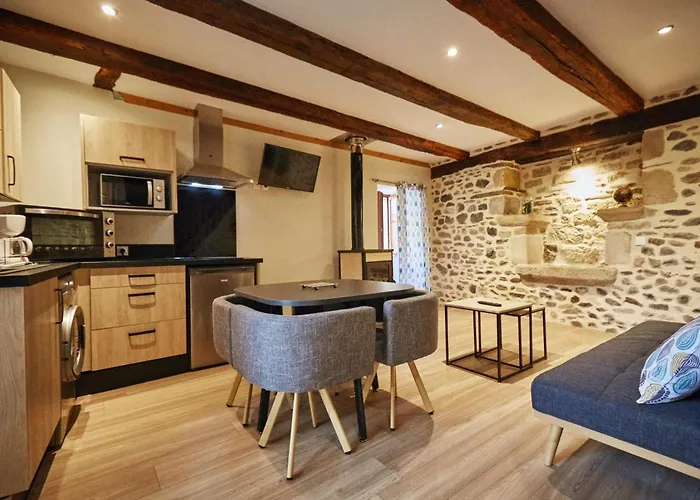 Jolie Maison Deux Chambres Et Canape-Lit #Au Coeur Du Village# Sainte-Eulalie-d'Olt photo