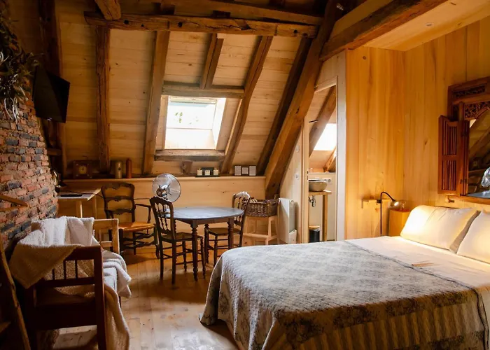 Hostal Les Jardins De La Contie Lunan foto