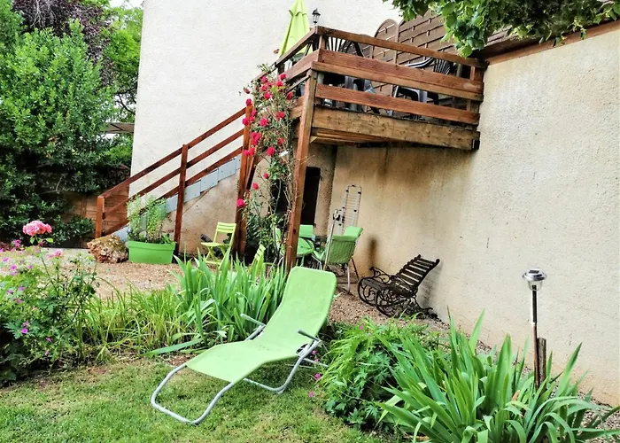 صورة Appartement Charmant A Villeneuve Avec Jardin