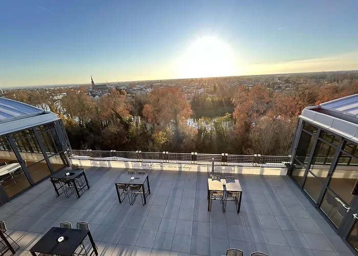 Dali Hotel Montauban photo