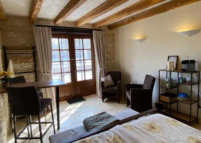 구르동-앙-케르시 Domaine Rossignol Tournesol B&B 사진