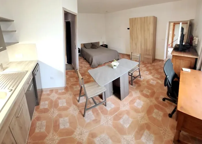 Studio Equipe A 1H De Toulouse Et De L'Espagne Montmaurin foto