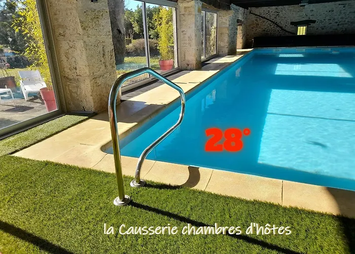 La Causserie, Suite Chambres D'Hotes Avec Piscine Interieure, Pour Vous Seuls ! Gramat fotoğrafı