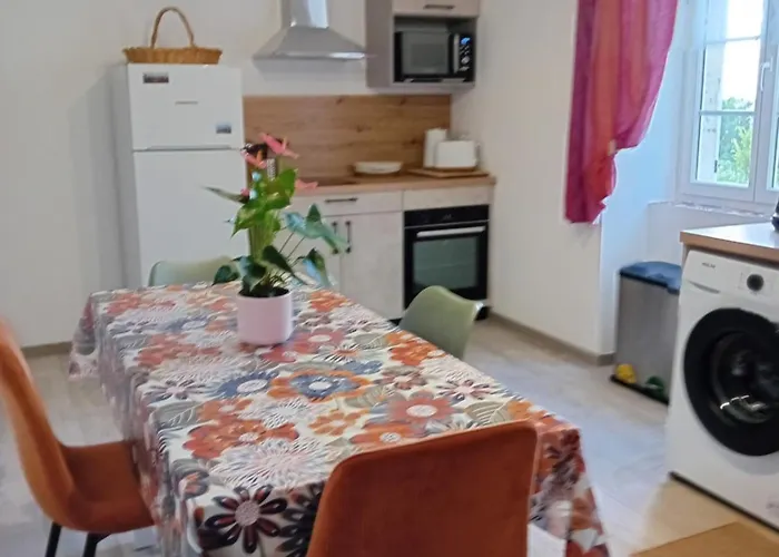 Фото Gite De Peberet Лектур