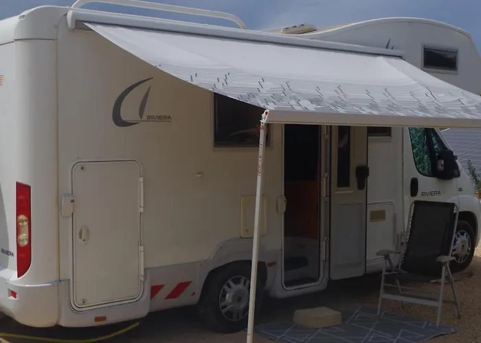 Chez Mitch En Camping Car Et Grand Espace Exterieur Caillavet Foto