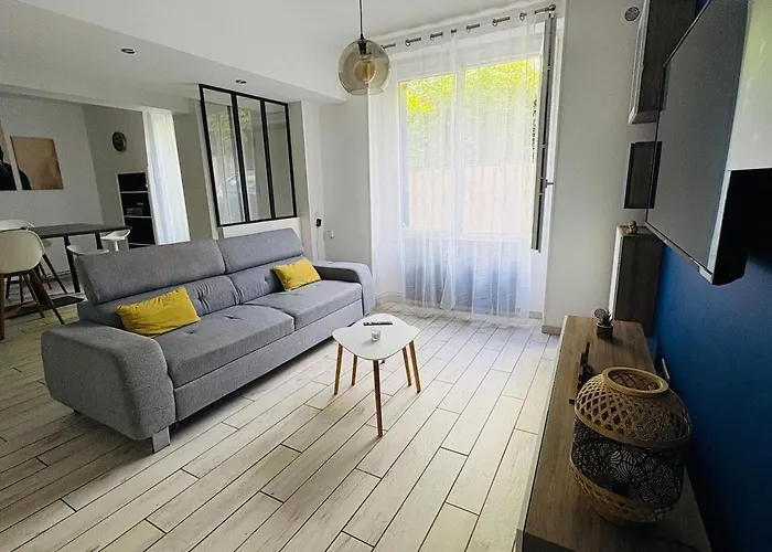 foto di Charming House L 2 Bedrooms Arthes