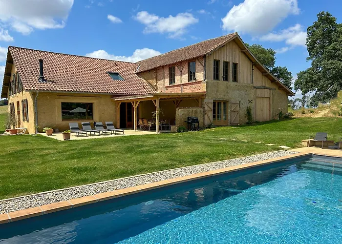 Maison Puchouaou Gite 8 Ou 12 Personnes Avec Piscine Privee Montesquiou foto
