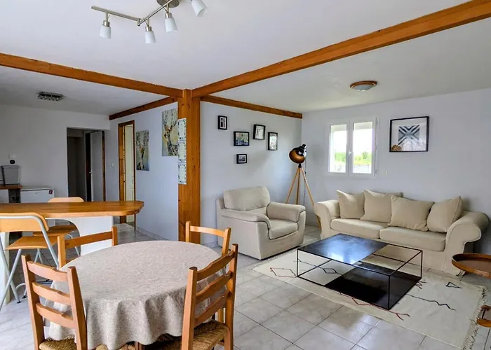 Maisonnette Eaunes Foto