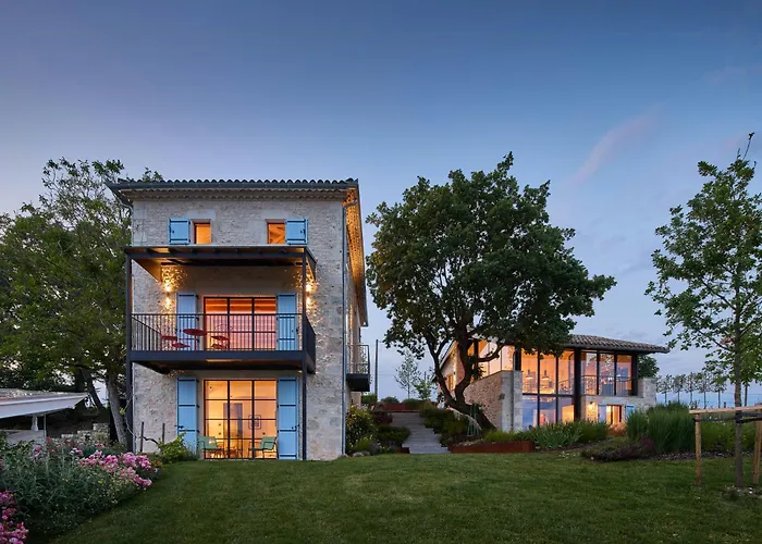 foto di Restored French Estate In Medieval Lauzerte Montagudet