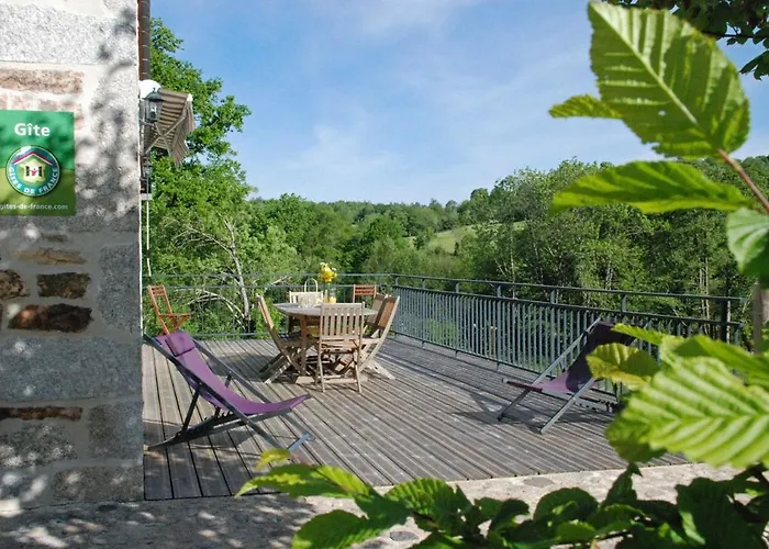 Gite Sur Les Hauteurs De L'Aubrac Bouyssounouse fotoğrafı