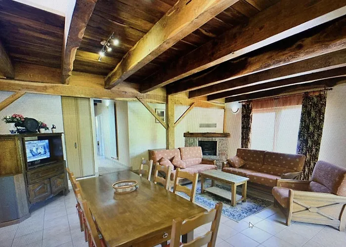 הוילה Villecomtal Domaine De Jouani - Pergola תמונה