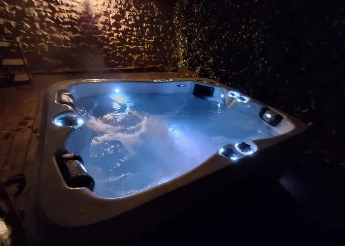 fotos do Le Spa D'Adelaide Son Jacuzzi Prive Andillac