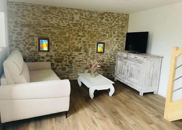 Charmante Maison L Jardin L Clim Carbes照片