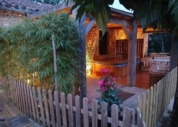 Domaine Du Cardou Hotel Puy-l'Eveque photo