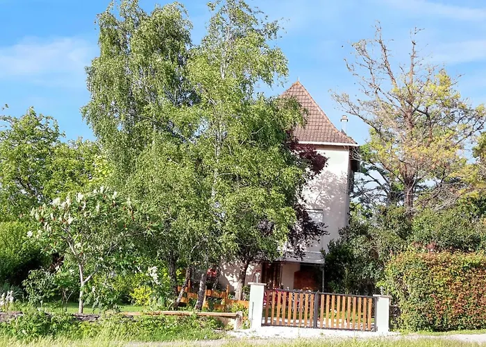 صورة Appartement Charmant A Villeneuve Avec Jardin