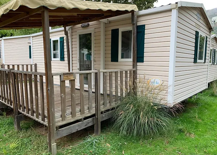 Bungalow charmant à Argences-en-Aubrac avec piscine partagée foto