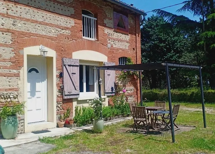 הוילה Monestrol Charming House With Satellite Wifi And Parking, 80 M2, For 4 To 5 People תמונה