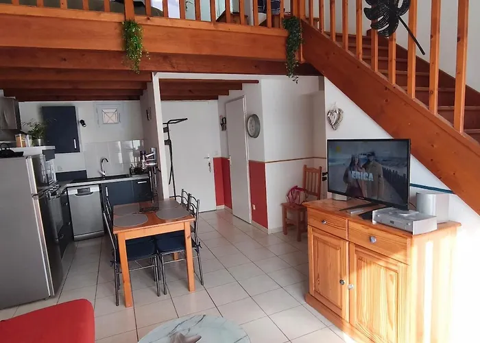 Cazaubon Maisonette With Pool, Near Lake Uby, Thermal Baths תמונה
