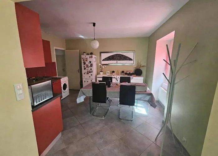 Photo de Appartement Chez Emilien et Charline à Cransac