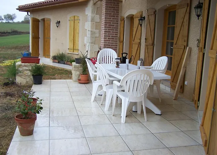 Longdole Bed & Breakfast Gaujan photo