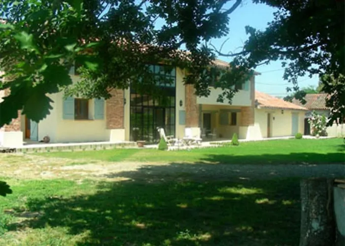 A La Reine Bed & Breakfast Monbequi photo