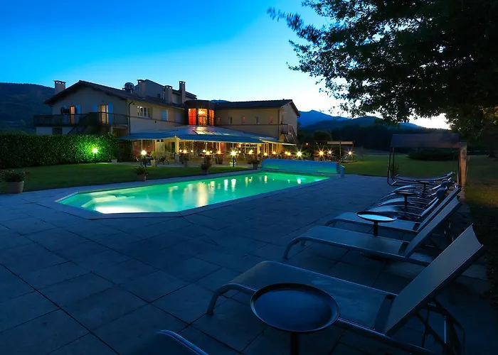 Hotel Le Castrum Villeneuve d'Olmes photo