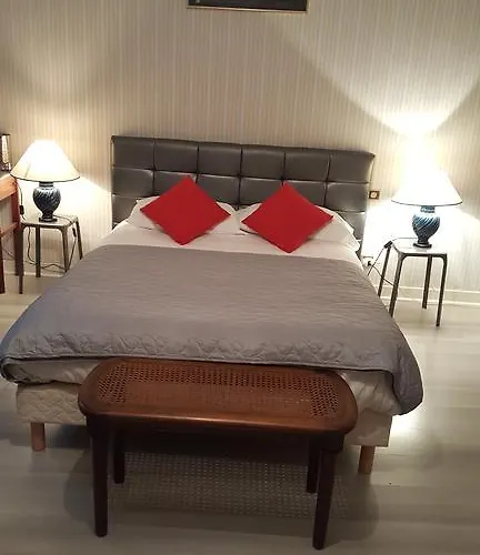Hotel Samaran Seissan photo