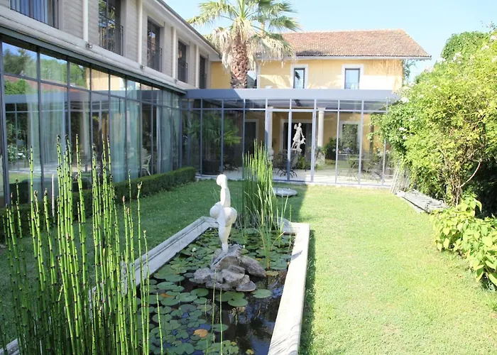 Logis Hotel La Maison Navarre Gimont photo