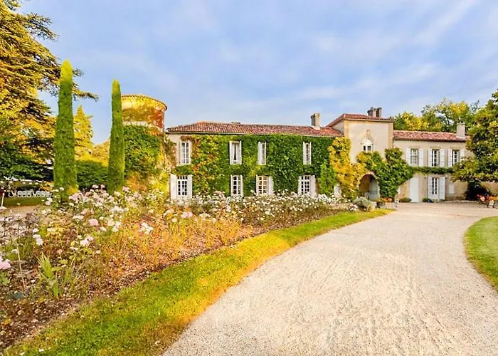 Larressingle Chateau Sleeps 50 Pool Wifi 호텔 사진