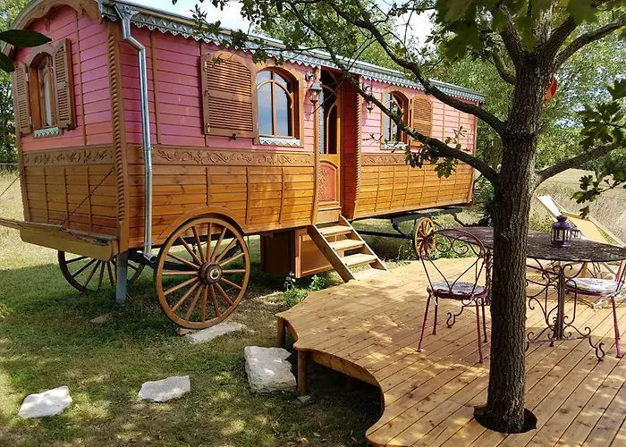 Hotel La Roulotte Du Souffle De Reves. Glamping Insolite 4 Saisons Saint-Jean-de-Marcel fotorgafie