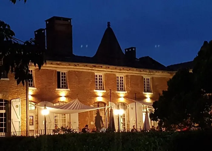 Logis Domaine De Peyrolade Bed & Breakfast Daux photo