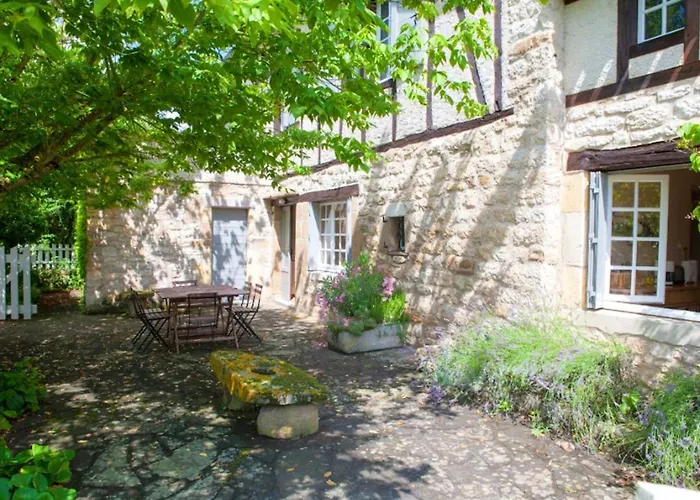 Maison De 3 Chambres A Cordes Sur Ciel Avec Magnifique Vue Sur La Ville Jardin Clos Et Wifi foto