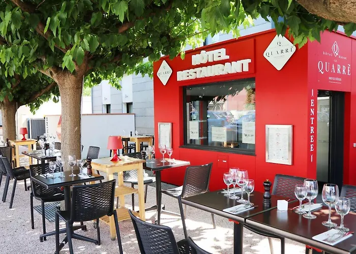 Le Quarre Hotel Bistrot Bruguieres photo